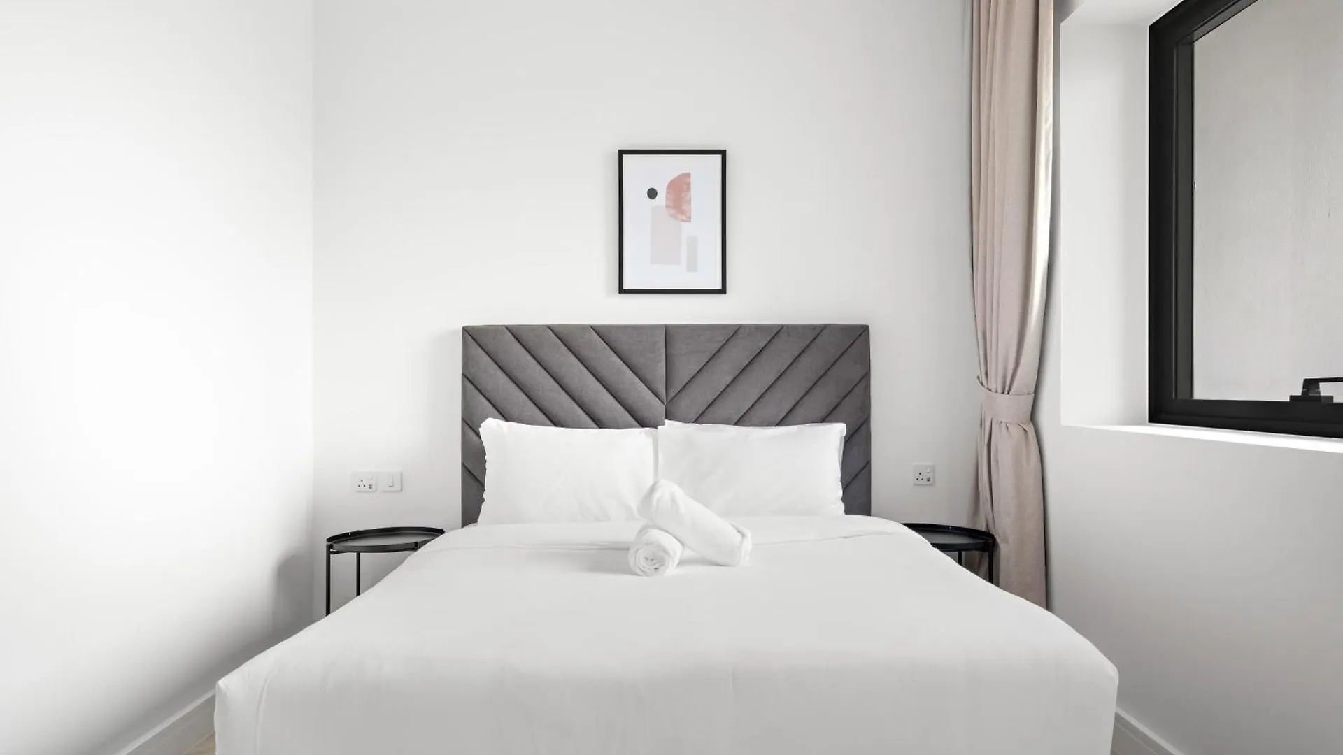 Apartment Luxurious 1-Bedroom Apart With Burj Khalifa View Dubai